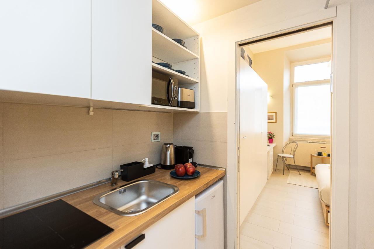 Amazing Via Nazionale 3 Apartment Rome Exterior photo